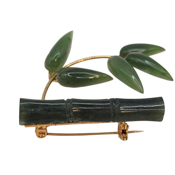 VTG Brooch Jade Green Stone Bamboo Leaves Botanical Cottagecore FairyCore Pin - Picture 1 of 15